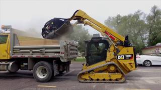 Cat® Utility Broom Operating Tips [upl. by Ssej]