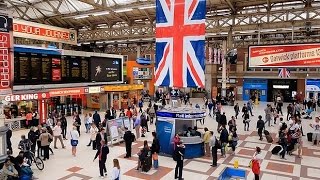 A Walk Through The London Victoria Station London England [upl. by Trahern]